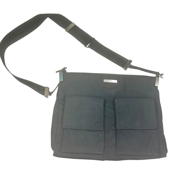 Gucci Handbags - Gucci Black Crossbody Messenger Bag